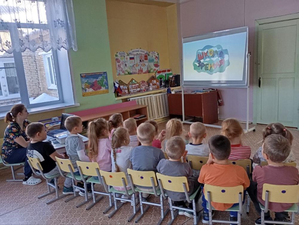 В детских садах Шемышейского района состоялись тематические беседы об охране зрения.